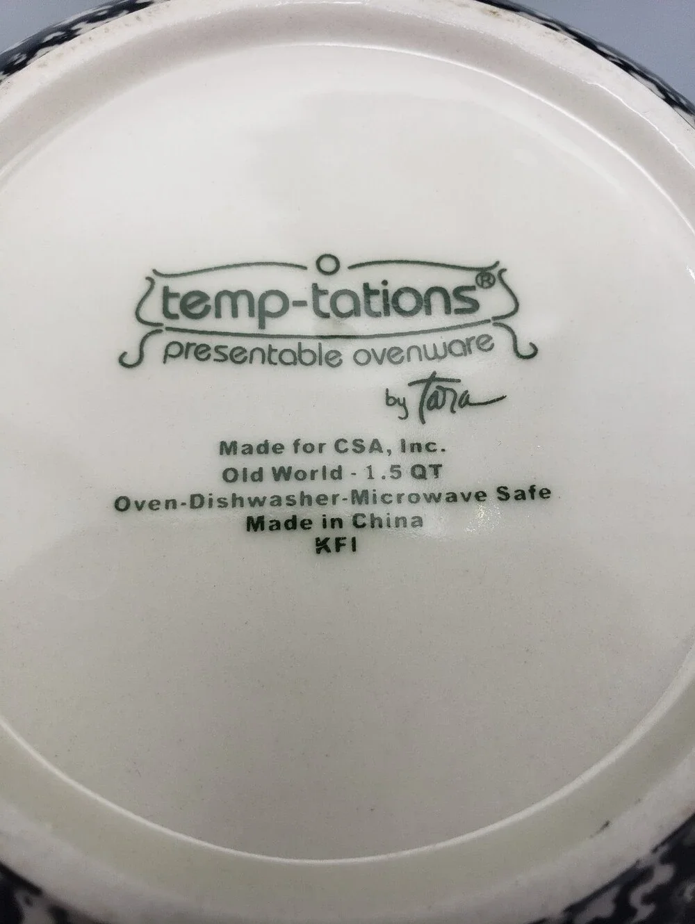 Temptations Ceramic Bowl w/Lid/Plate - Old World Black 1.5 Quart Size Vintage